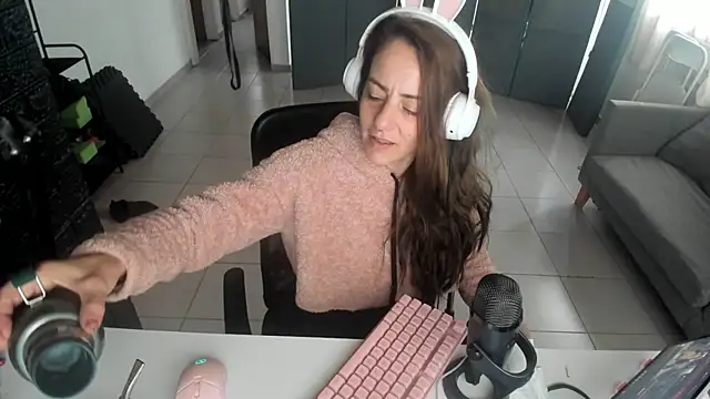 jessiburningheels online show from 03-16-25, 01:49