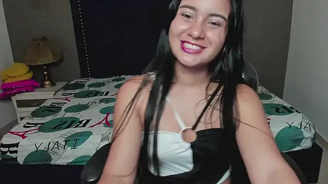 Snapshot of MaiteFlores chatting on 02-25-26, 01:54 MaiteFlores online show from 02-25-26, 01:54