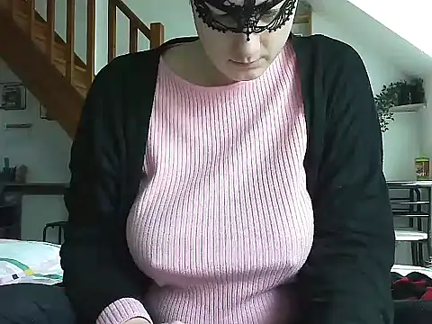 Snapshot of Lauzo21 chatting on 03-14-25, 12:07 Lauzo21 online show from 03-14-25, 12:07