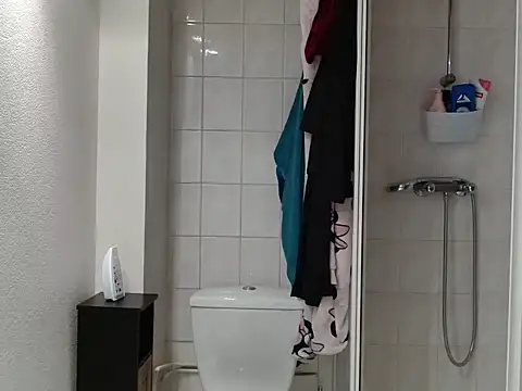 Snapshot of Lauzo21 chatting on 12-22-25, 03:20 Lauzo21 online show from 12-22-25, 03:20