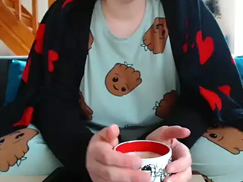 Snapshot of Lauzo21 chatting on 02-15-26, 12:36 Lauzo21 online show from 02-15-26, 12:36