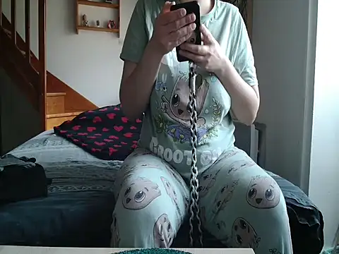 Snapshot of Lauzo21 chatting on 03-05-26, 06:31 Lauzo21 online show from 03-05-26, 06:31