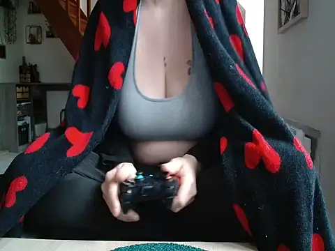 Snapshot of Lauzo21 chatting on 03-10-26, 06:29 Lauzo21 online show from 03-10-26, 06:29