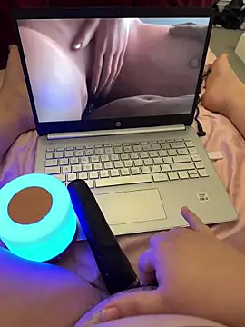 Snapshot of yourcutesarah chatting on 10-24-25, 11:39 yourcutesarah online show from 10-24-25, 11:39