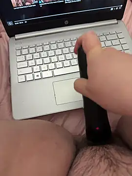 Snapshot of yourcutesarah chatting on 11-04-25, 04:39 yourcutesarah online show from 11-04-25, 04:39