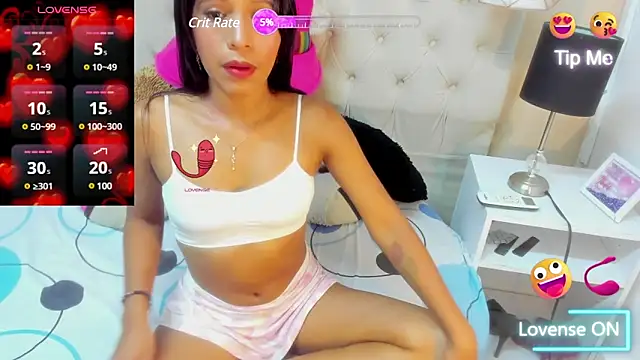 Little Helen online show from 01-13-25, 01:39
