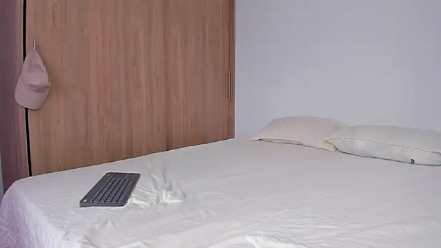 serge 7 online show from 10-19-25, 06:41