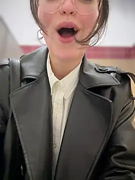 meow girl online show from 03-07-25, 10:13