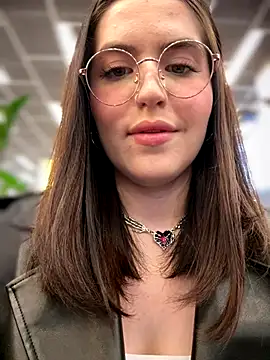 meow girl online show from 10-20-25, 10:38