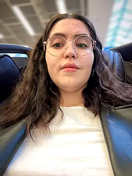 meow girl online show from 11-14-25, 08:13