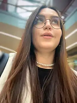 meow girl online show from 05-18-26, 03:51