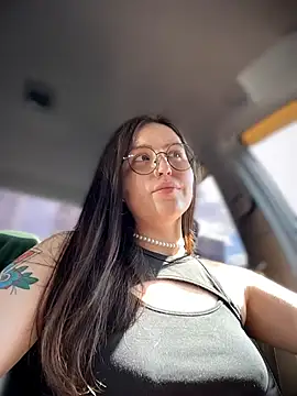 Snapshot of meow_girl chatting on 06-22-26, 11:29 meow girl online show from 06-22-26, 11:29