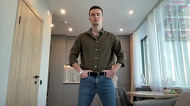 cute mark online show from 11-15-25, 08:33