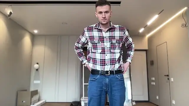 cute mark online show from 04-28-26, 10:42