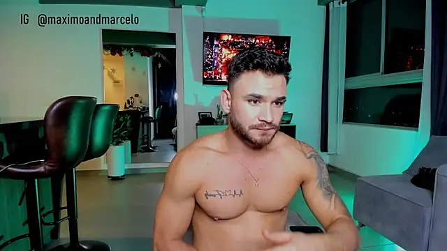 Snapshot of Maximo_Marcelo chatting on 12-31-24, 03:12 Maximo Marcelo online show from 12-31-24, 03:12