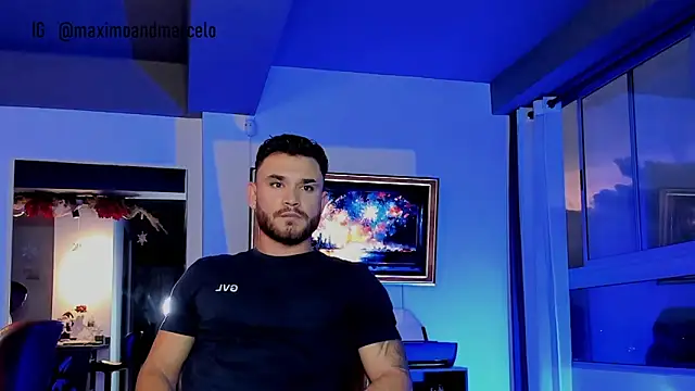 Snapshot of Maximo_Marcelo chatting on 01-02-25, 11:16 Maximo Marcelo online show from 01-02-25, 11:16