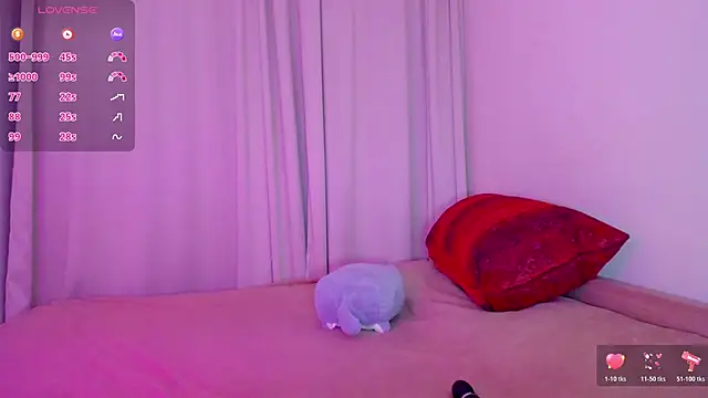 Snapshot of moonlight8_ chatting on 12-16-25, 08:03 moonlight8 online show from 12-16-25, 08:03