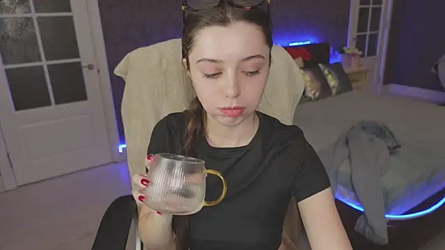 DinaCandy online show from 03-02-25, 02:21