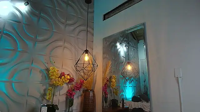 Venusflame   online show from 11-29-25, 12:08