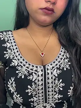 Ishaani 0 online show from 03-26-26, 04:34