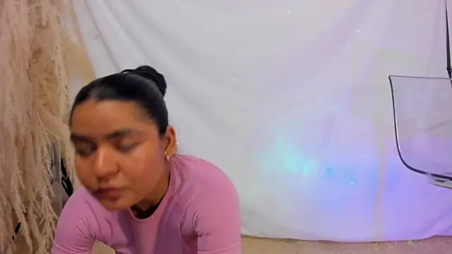 HayamiKioto online show from 09-11-25, 01:22