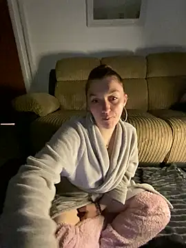 Stoner BarbieXX online show from 02-28-25, 11:12