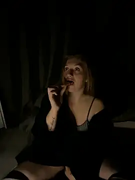 Snapshot of Stoner_BarbieXX chatting on 07-25-26, 08:39 Stoner BarbieXX online show from 07-25-26, 08:39