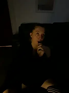 Snapshot of Stoner_BarbieXX chatting on 07-28-26, 08:52 Stoner BarbieXX online show from 07-28-26, 08:52