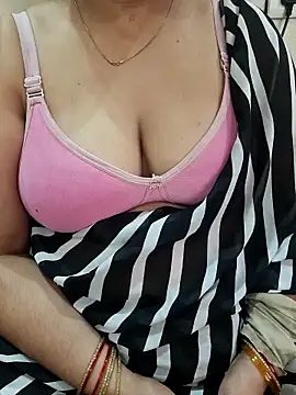 Snapshot of milf-kaira chatting on 12-23-25, 03:59 milf-kaira online show from 12-23-25, 03:59