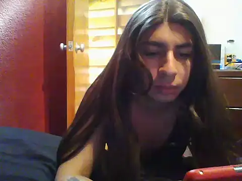 Snapshot of Yasmin_Paez99 chatting on 10-21-25, 07:25 Yasmin Paez99 online show from 10-21-25, 07:25