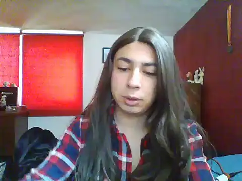 Snapshot of Yasmin_Paez99 chatting on 10-23-25, 05:12 Yasmin Paez99 online show from 10-23-25, 05:12