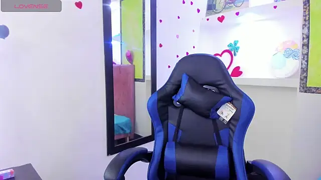 zoe connor19 online show from 04-28-26, 08:47