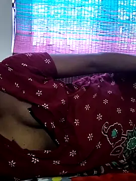 Snapshot of Tamilrojanew chatting on 09-13-25, 06:57 Tamilrojanew online show from 09-13-25, 06:57