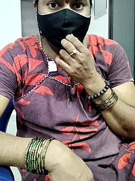 Snapshot of Tamilrojanew chatting on 09-25-25, 08:18 Tamilrojanew online show from 09-25-25, 08:18