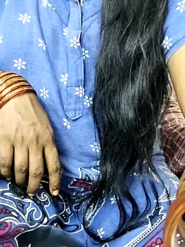 Snapshot of Tamilrojanew chatting on 09-28-25, 06:57 Tamilrojanew online show from 09-28-25, 06:57