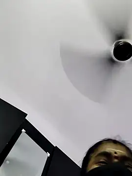 Snapshot of Tamilrojanew chatting on 10-13-25, 06:57 Tamilrojanew online show from 10-13-25, 06:57