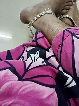 Snapshot of Tamilrojanew chatting on 10-14-25, 09:10 Tamilrojanew online show from 10-14-25, 09:10