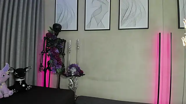 Morgan Hilll  online show from 10-15-25, 11:54