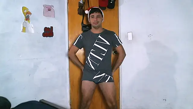 Snapshot of beautiful_james chatting on 12-06-24, 01:40 beautiful james online show from 12-06-24, 01:40