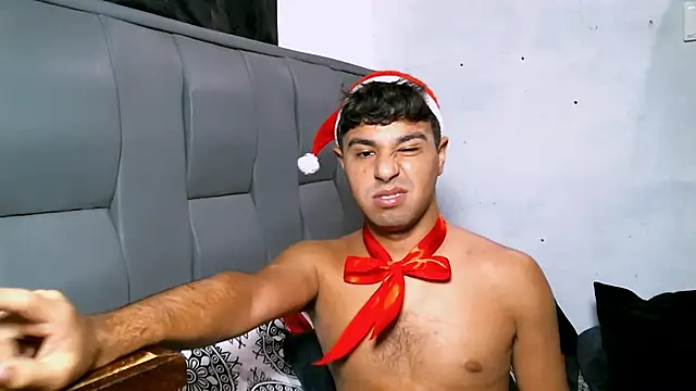 Snapshot of beautiful_james chatting on 12-14-24, 04:42 beautiful james online show from 12-14-24, 04:42