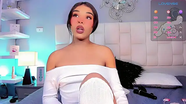 ValentinaMarinn online show from 03-08-25, 11:49