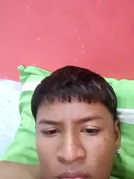 Snapshot of Tu_papi_69_ chatting on 10-06-25, 04:54 Tu papi 69 online show from 10-06-25, 04:54