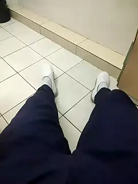 Snapshot of gatmoreno1 chatting on 09-26-25, 04:55 gatmoreno1 online show from 09-26-25, 04:55