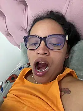 Snapshot of angela_angels_ chatting on 01-09-25, 06:59 angela angels online show from 01-09-25, 06:59