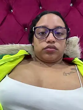 Snapshot of angela_angels_ chatting on 01-18-25, 08:10 angela angels online show from 01-18-25, 08:10