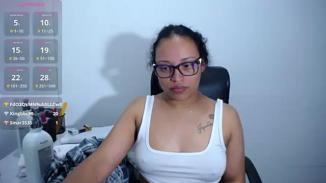 Snapshot of angela_angels_ chatting on 02-07-25, 12:31 angela angels online show from 02-07-25, 12:31