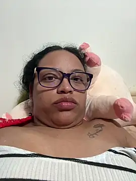 Snapshot of angela_angels_ chatting on 02-16-25, 06:43 angela angels online show from 02-16-25, 06:43