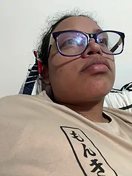 Snapshot of angela_angels_ chatting on 02-23-25, 09:00 angela angels online show from 02-23-25, 09:00