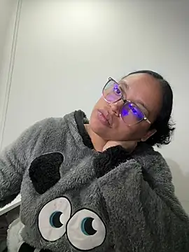 Snapshot of angela_angels_ chatting on 03-09-25, 02:07 angela angels online show from 03-09-25, 02:07