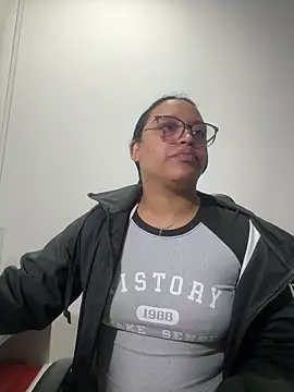 Snapshot of angela_angels_ chatting on 03-09-25, 11:56 angela angels online show from 03-09-25, 11:56